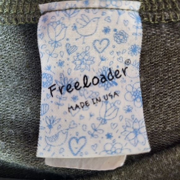 Freeloader Green T-Shirt Sweater - Picture 6 of 6